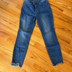 Women's Skinny Jeans with Frayed Hem - Medium Blue